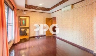 EUROPEAN AND THAI-STYLE VILLA IN THE HEART OF PATONG