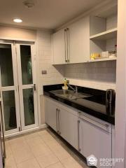 2-BR Condo at Baan Siri Ruedee Condominium near BTS Phloen Chit