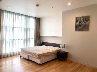 2 bed Condo in Chatrium Residence Riverside Wat Phraya Krai Sub District C017739
