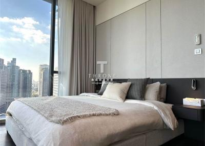 Modern bedroom with panoramic city view