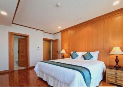 Fully Furnished 1-Bedroom Apartment | Ideal Locale near Australian International School - 920071001-12509
