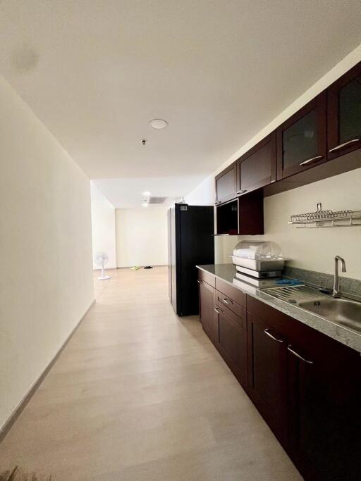 Condo for Rent at The Platinum Condominium