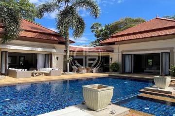 4 bedrooms the Balinese style Pool villa in Laguna