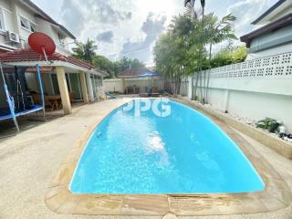A MODERN PRIVATE POOL VILLA IN LAND & HOUSE CHALONG