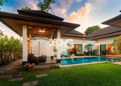 VILLAS IN TROPICAL STYLE NEAR BLUE TREE