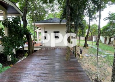 4 BEDROOMS VILLA WITH A HUGE LAND PLOT IN RAWAI