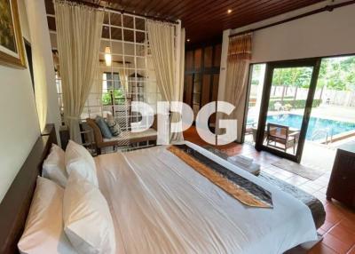 4 BEDROOMS VILLA WITH A HUGE LAND PLOT IN RAWAI