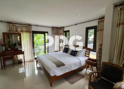 4 BEDROOMS VILLA WITH A HUGE LAND PLOT IN RAWAI