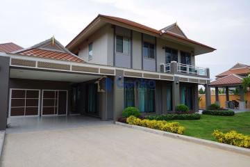 4 Bedrooms House in Grand Regent Pattaya East Pattaya H009260