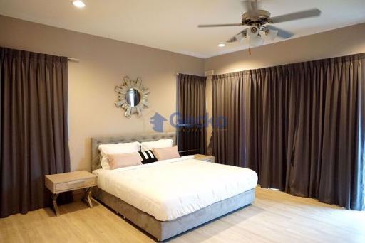 4 Bedrooms House in Grand Regent Pattaya East Pattaya H009260