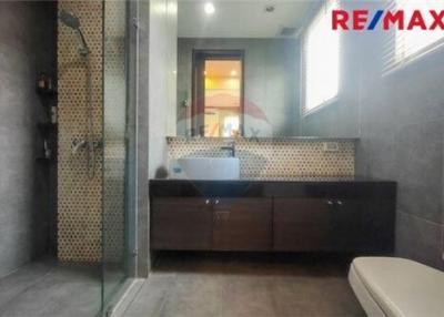 263 Sqm., 3 Beds House listed for ฿ 19,500,000.