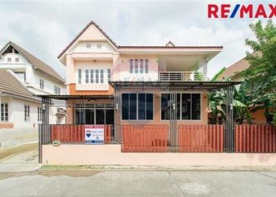 164 Sqm., 5 Beds House listed for ฿ 4,700,000.