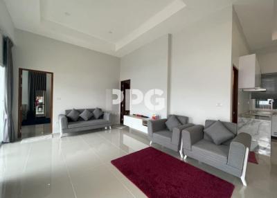 A MODERN TROPICAL PRIVATE POOL VILLA IN THALANG