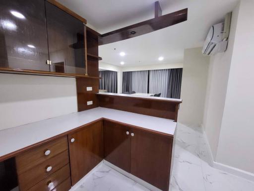 4 bed Condo in Moon Tower Khlong Tan Nuea Sub District C020733