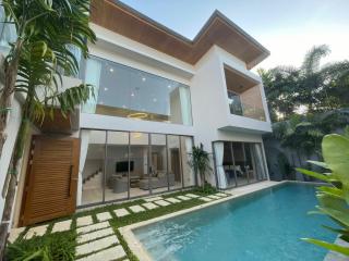 3 Bedrooms 3.5 Bathrooms With Private Pool For Sale In Choeng Thale Phuket