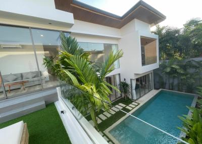 3 Bedrooms 3.5 Bathrooms With Private Pool For Sale In Choeng Thale Phuket
