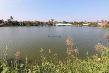 3 bedroom villa with direct access to lake for sale in Pranburi
