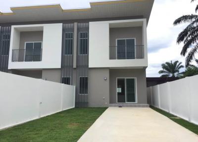 3 BEDROOM TOWNHOUSE IN THALANG