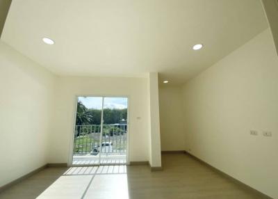 3 BEDROOM TOWNHOUSE IN THALANG