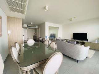 2 Bedrooms Condo in The Zire Wongamat C009098