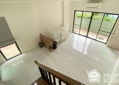 3-BR Townhouse at Lumpini Town Residence Bangna-Srinakarin in Bang Na Nuea