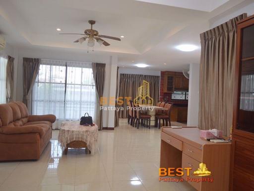 3 Bedrooms Villa / Single House in Central Park 5 Village East Pattaya HR0020