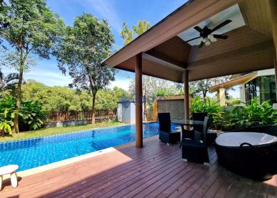 3 Bedrooms House in Horseshoe Point, The Village East Pattaya H010323