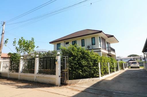 A 2 Level 3 BRM, 3 BTH Home For Sale In Mak Khaeng, Udon Thani, Thailand