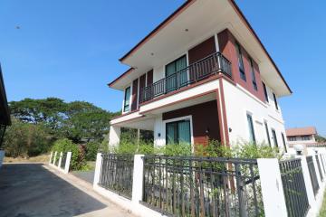 A 2 Level 3 BRM, 3 BTH Home For Sale In Mak Khaeng, Udon Thani, Thailand