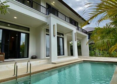 Pool villa 4 bed for sale in Saraphi, Chiang Mai