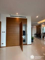 3-BR Condo at Supalai Oriental Sukhumvit 39 near MRT Phetchaburi