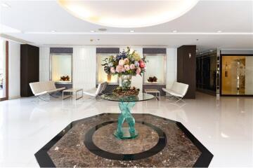 Prime Sukhumvit 31 - 2BR Pet-Friendly Condominium