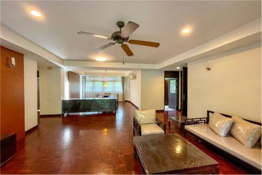 2 bedroom large unit on sathorn area