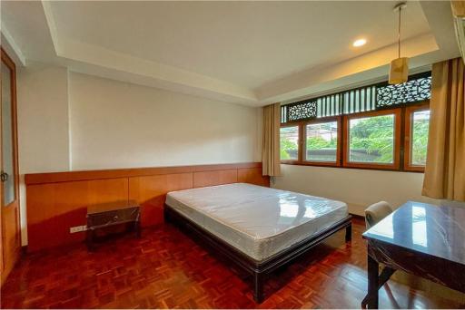 2 bedroom large unit on sathorn area