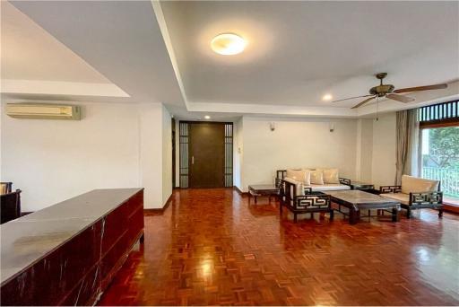 2 bedroom large unit on sathorn area