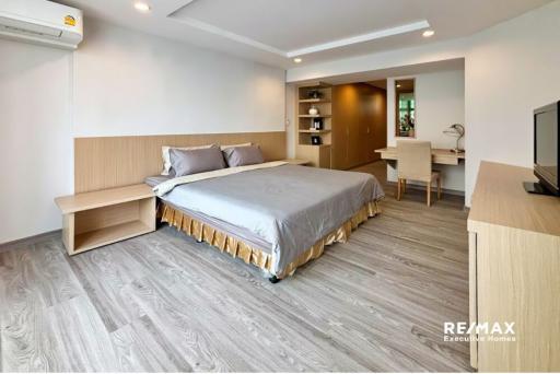 Pet-Friendly 2-Bedroom Apartment | Prime Sukhumvit 31 Location near Shopping & Healthcare - 920071001-12510