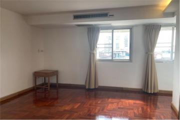 Pet-Friendly 5-Bedroom Spacious Unit with Balcony in Sathorn, Near MRT Lumpini - 920071001-12511