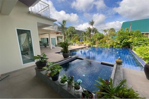 4 bedrooms pool villa near The Big Buddha, Nature