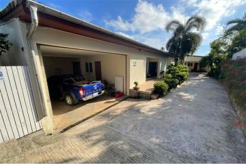 4 bedrooms pool villa near The Big Buddha, Nature