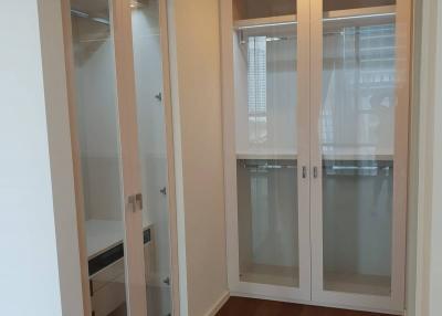 1-BR Condo at The Bangkok Sathorn near BTS Surasak