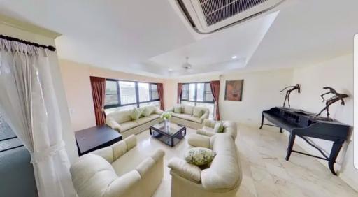 2 bed Condo in Kiarti Thanee City Mansion Khlong Toei Nuea Sub District C020748