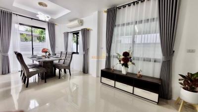 3 Bedrooms Villa / Single House in Uraiwan Park View East Pattaya H011550