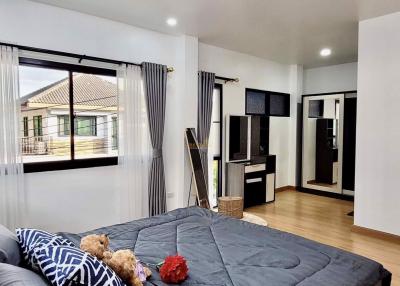 3 Bedrooms Villa / Single House in Uraiwan Park View East Pattaya H011550