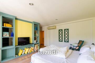 BAAN NUB KLUEN : Beachfront 3 Bed condo