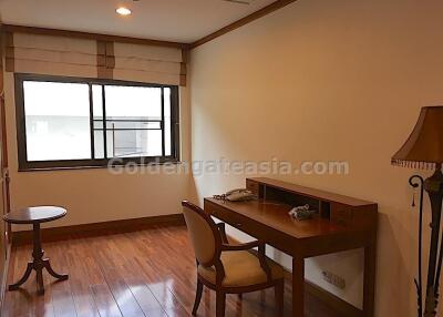 Spacious 2-Bedrooms apartment - Sathorn Chong Nonsi