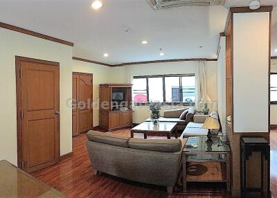 Spacious 2-Bedrooms apartment - Sathorn Chong Nonsi