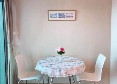 Cozy dining area with a round table and chairs