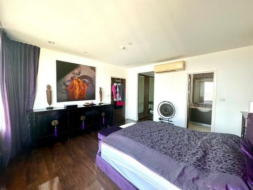 2-bedroom spacious condo for sale on the Chao Phraya riverside