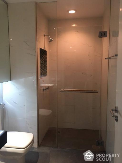 2-BR Condo at The Legend Saladaeng near MRT Si Lom (ID 492809)