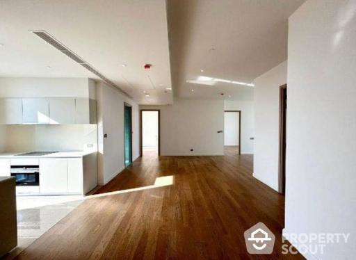 3-BR Condo at Magnolias Waterfront Residences near BTS Saphan Taksin